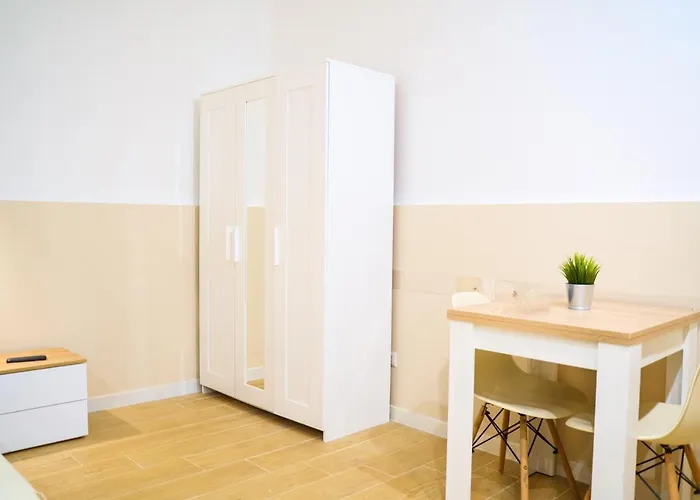 Apartamento N.2 500mt Da Policlinico/10min Da Stazione